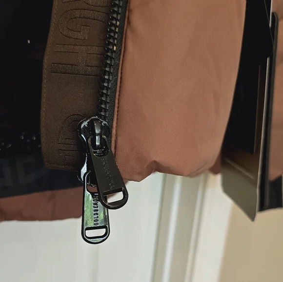 Goldbergh Snowmass Ski Jacket in the color Mocha